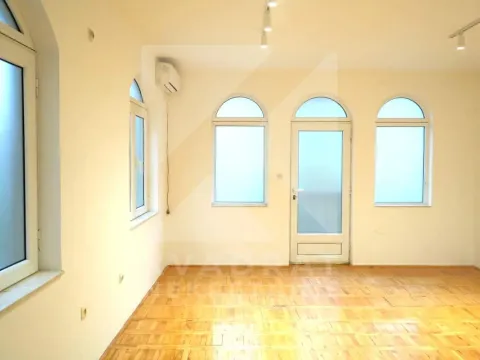 Rent, office space, 164m², Centar, Podgorica - image 3