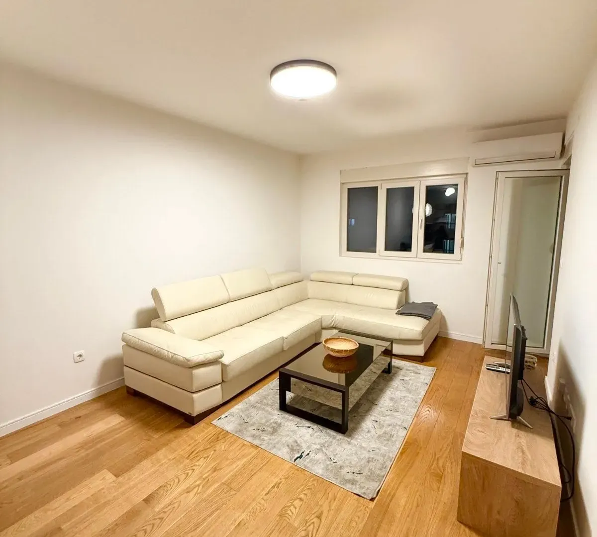 Prodaja, jednosoban stan, 49m², Central Point, Podgorica