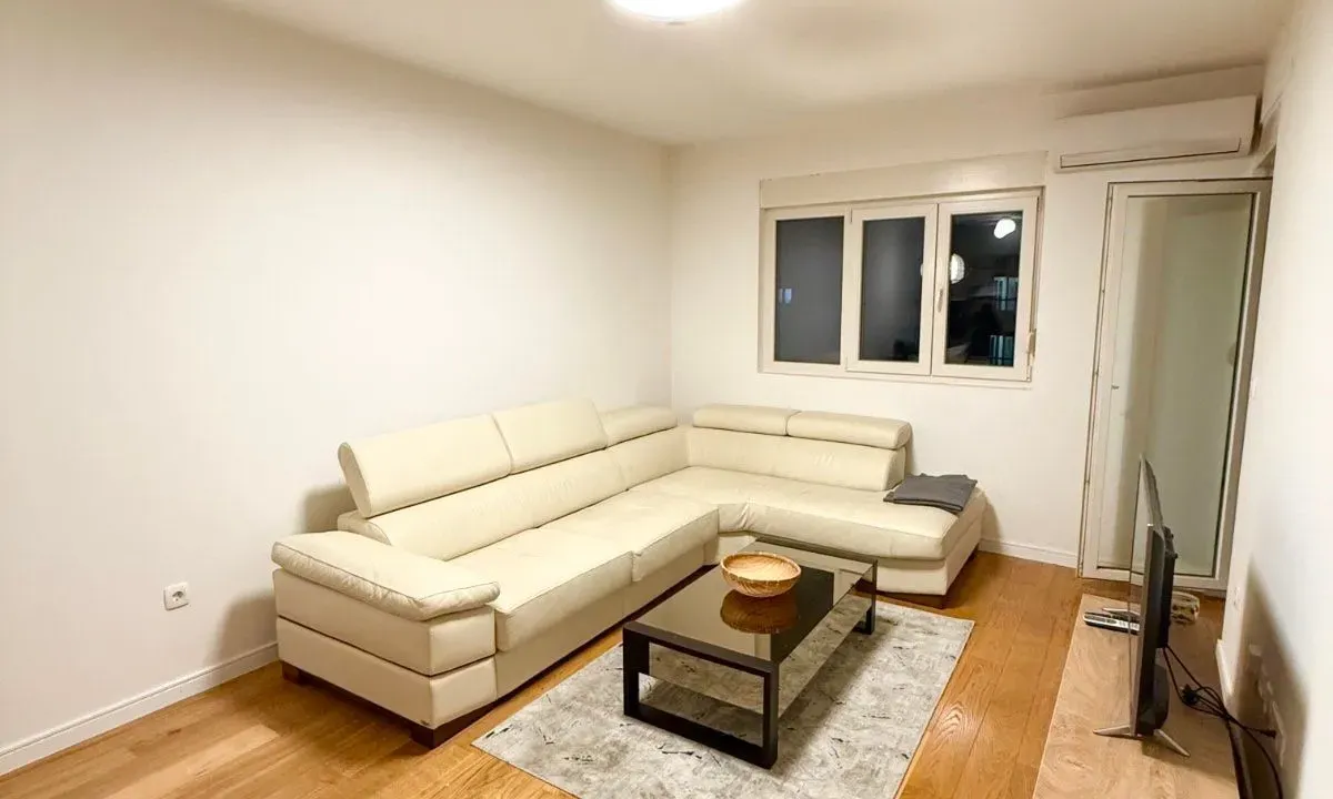 Prodaja, jednosoban stan, 49m², Central Point, Podgorica