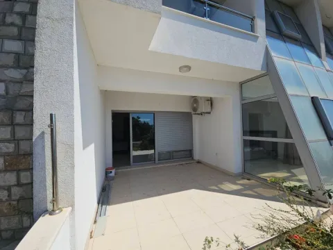 Prodaja, jednosoban stan, 82m², Centar, Ulcinj - image 22