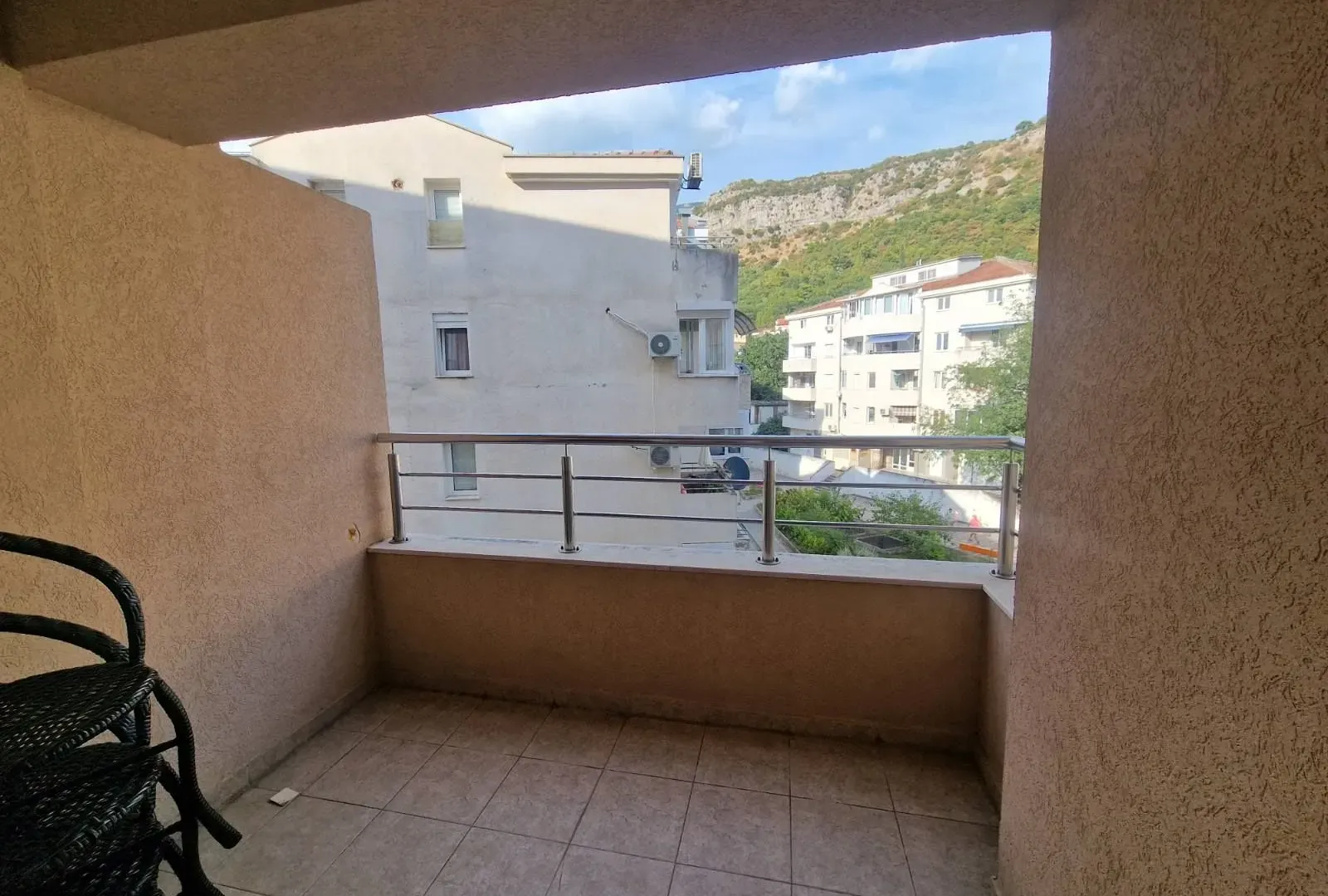 Izdavanje, garsonjera, 35m², Budva, Crna Gora