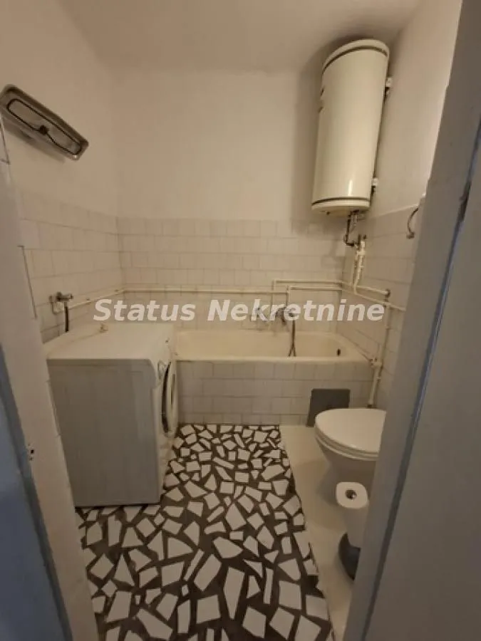 Prodaja, kuća, 257m², Mali Idjoš, Srbija