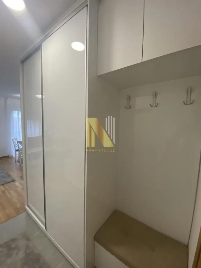 Izdavanje, garsonjera, 31m², Adamovićevo Naselje, Novi Sad Sve Podlokacije