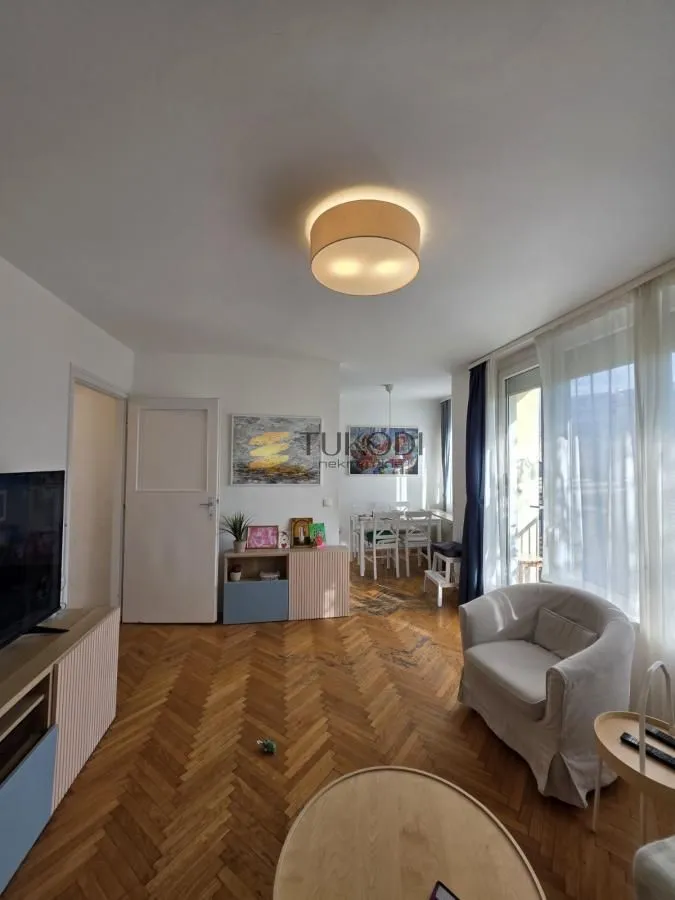 Sale, three bedroom apartment, 64m², Vračar Sve Podlokacije, Beograd