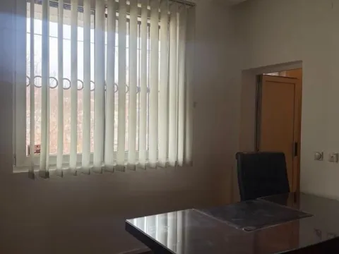 Izdavanje, poslovni prostor, 90m², Savski Venac, Beograd - image 8