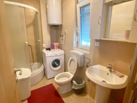 Prodaja, garsonjera, 21m², Centar, Tivat - image 8