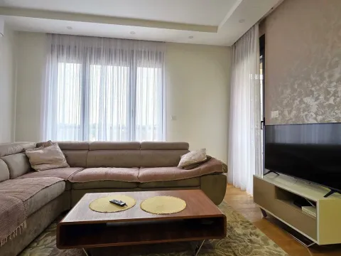 Rent, apartment, 60m², Blok 6, Podgorica - image 2