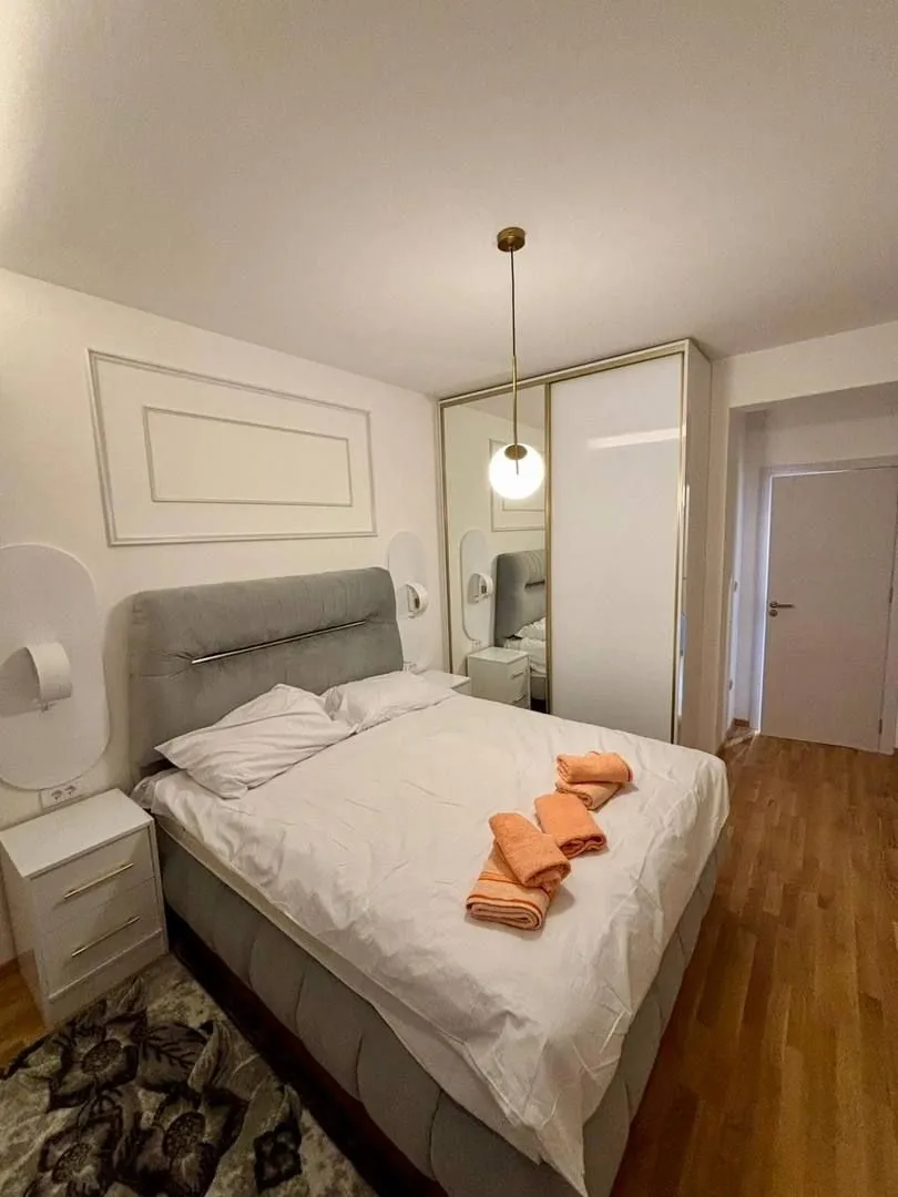Rent, two bedroom apartment, 70m², Podkošljun, Budva