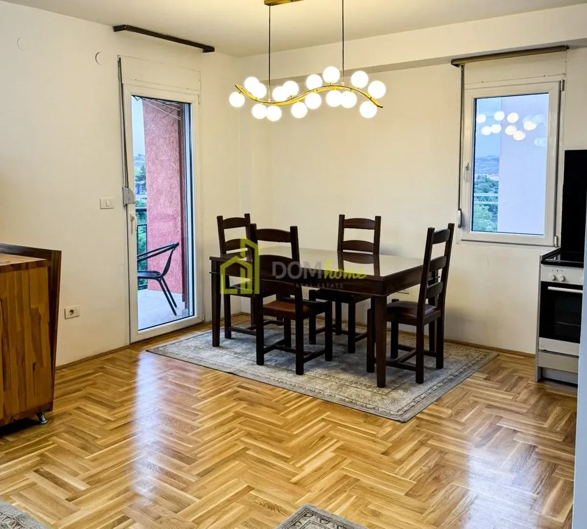 Izdavanje, trosoban stan, 92m², Krivi Most, Podgorica