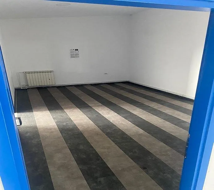 Rent, office space, 1440m², Stara Pazova, Srbija