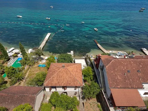 Prodaja, kuća, 120m², Sutorina, Herceg Novi