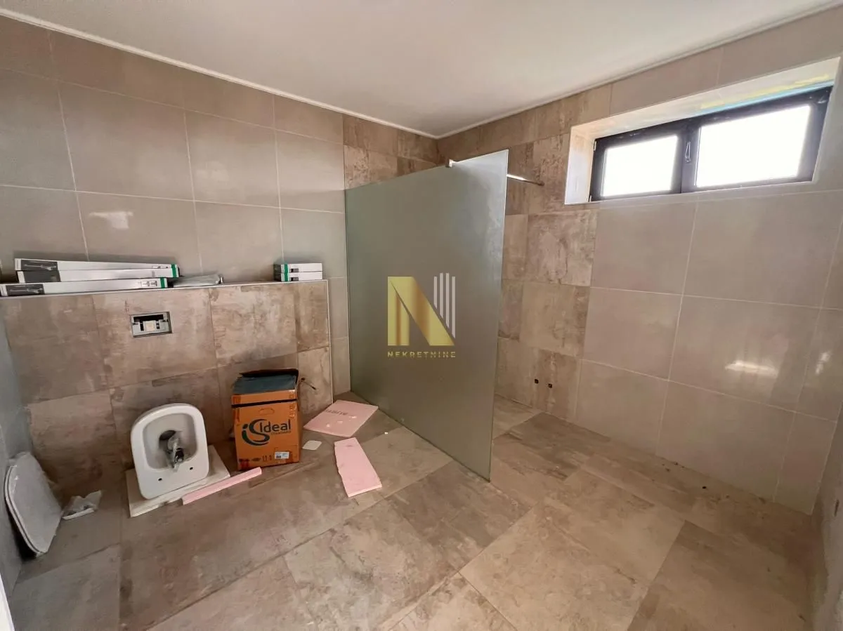 Prodaja, kuća, 591m², Sremska Kamenica, Petrovaradin