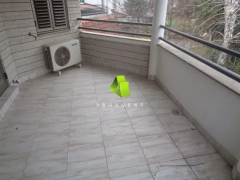 Izdavanje, kuća, 240m², Pantelej, Niš - image 18