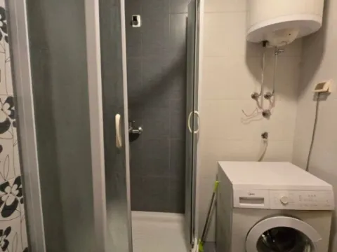 Izdavanje, jednosoban stan, 47m², Stari Aerodrom, Podgorica - image 10