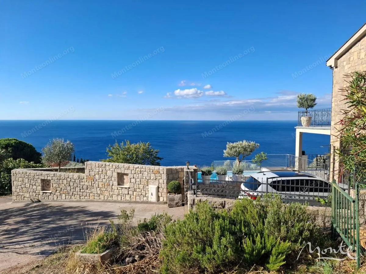 Prodaja, kuća, 116m², Reževići, Budva