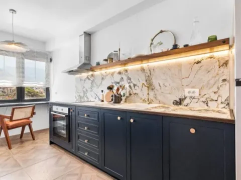 Izdavanje, dvosoban stan, 77m², Centar, Tivat - image 5