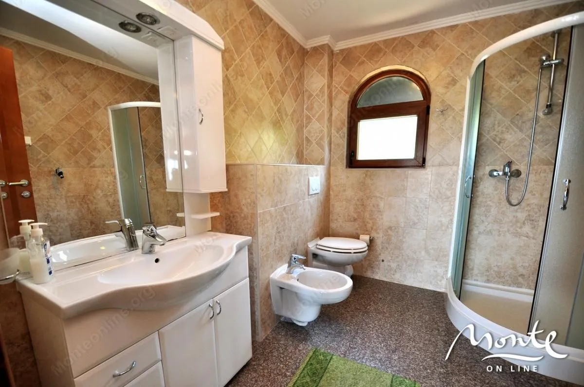 Sale, house, 644m², Pržno, Budva