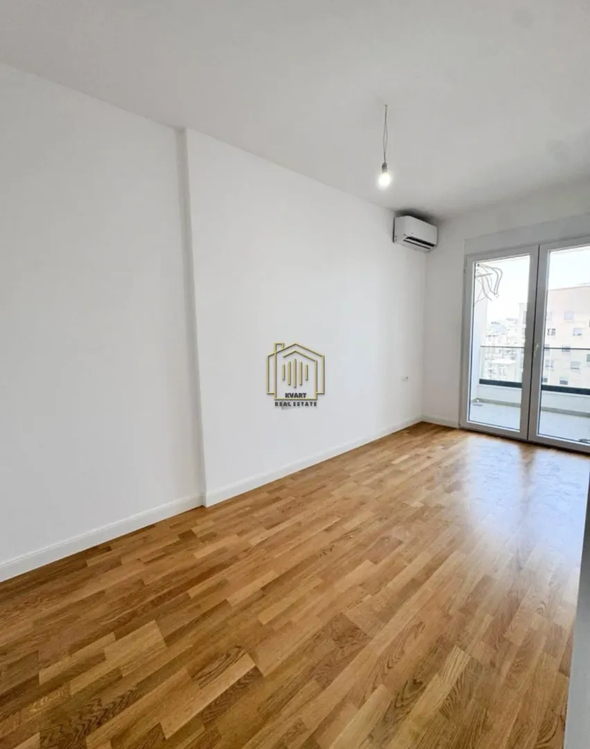 Sale, two bedroom apartment, 74m², Centar, Bar