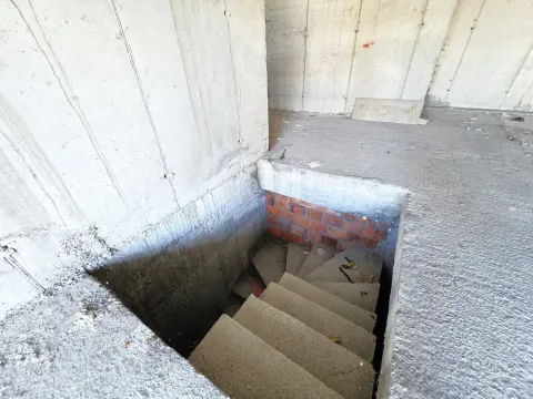 Izdavanje, poslovni prostor, 350m², Central Point, Podgorica - image 8