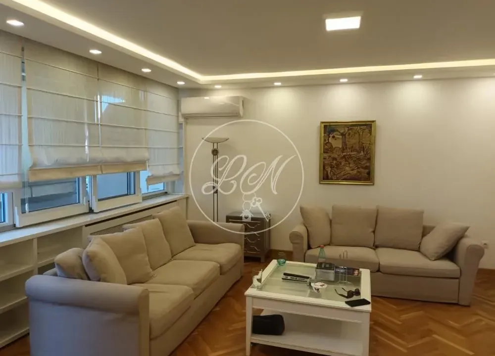 Izdavanje, četvorosoban stan, 100m², Lion, Zvezdara Sve Podlokacije