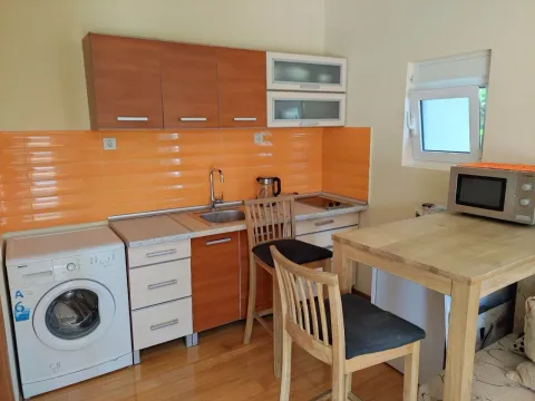 Daily-rent, studio apartment, 33m², Donja Lastva, Tivat - image 6