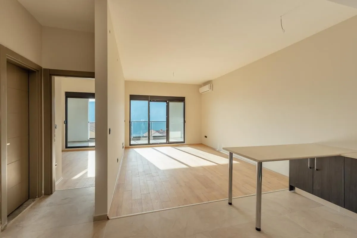 Prodaja, jednosoban stan, 70m², Topla, Herceg Novi