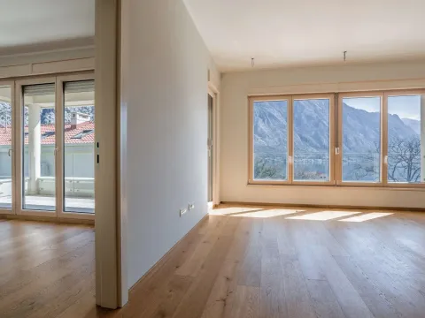 Prodaja, stan, 120m², Kotor, Crna Gora - image 9
