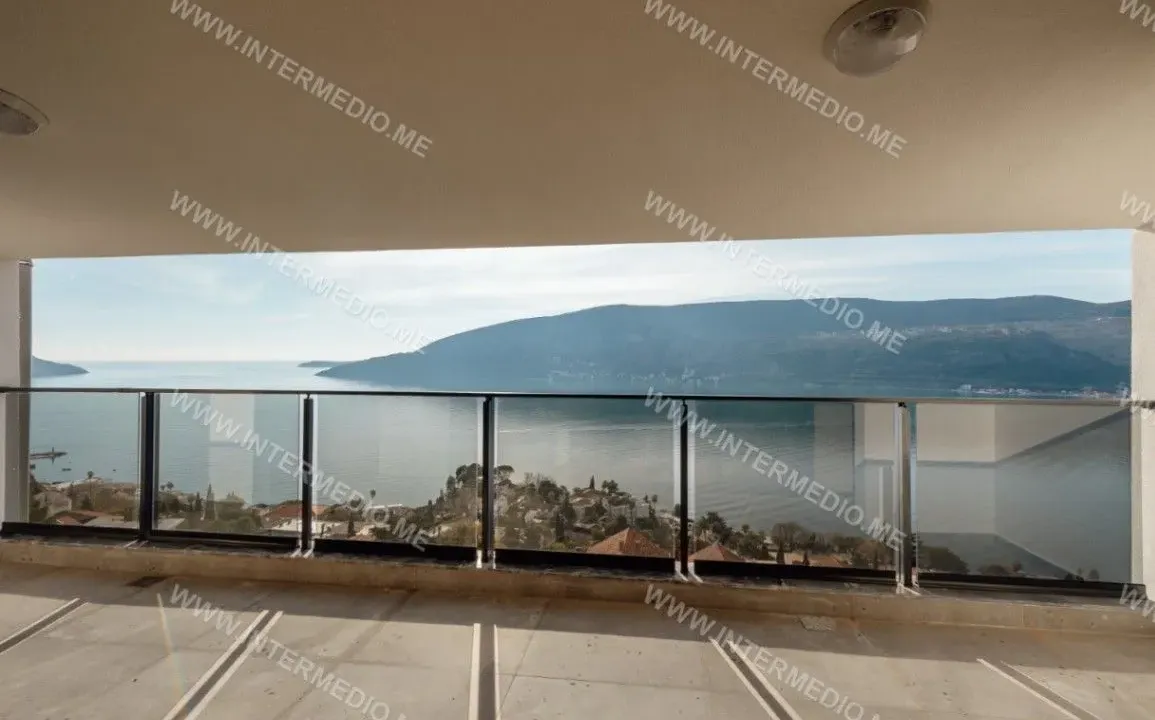 Prodaja, dvosoban stan, 87m², Topla, Herceg Novi