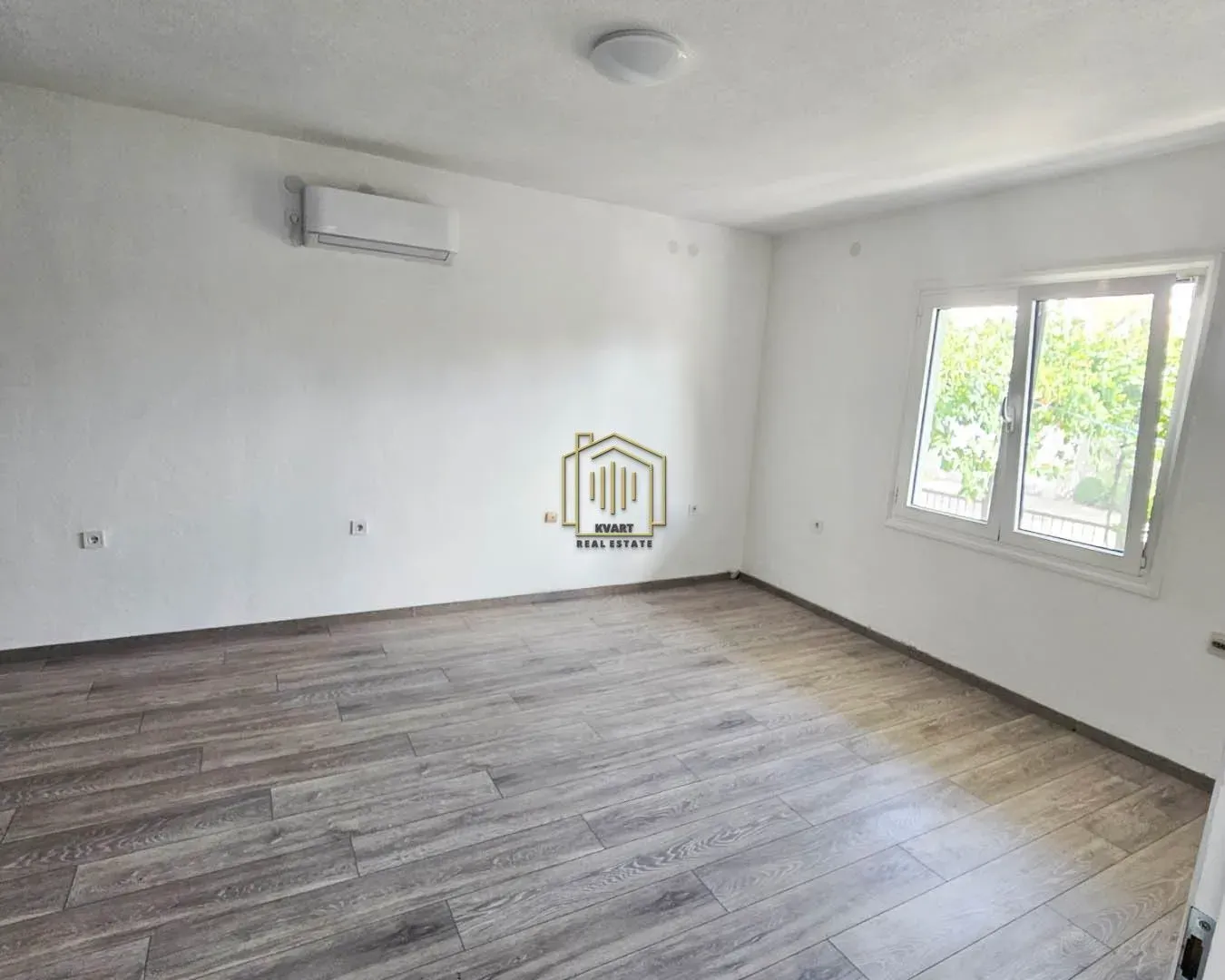 Izdavanje, dvosoban stan, 90m², Masline, Podgorica