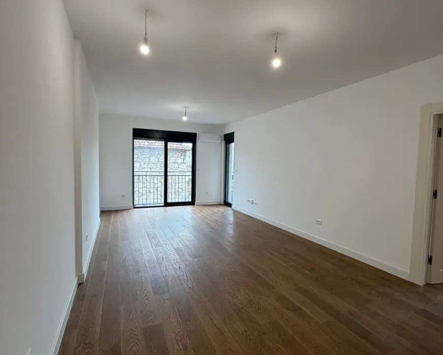 Izdavanje, dvosoban stan, 79m², Preko Morače, Podgorica