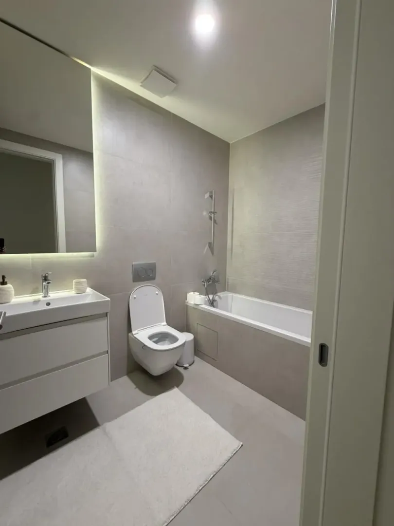 Izdavanje, trosoban stan, 78m², Novi Beograd Blok 64, Novi Beograd Sve Podlokacije