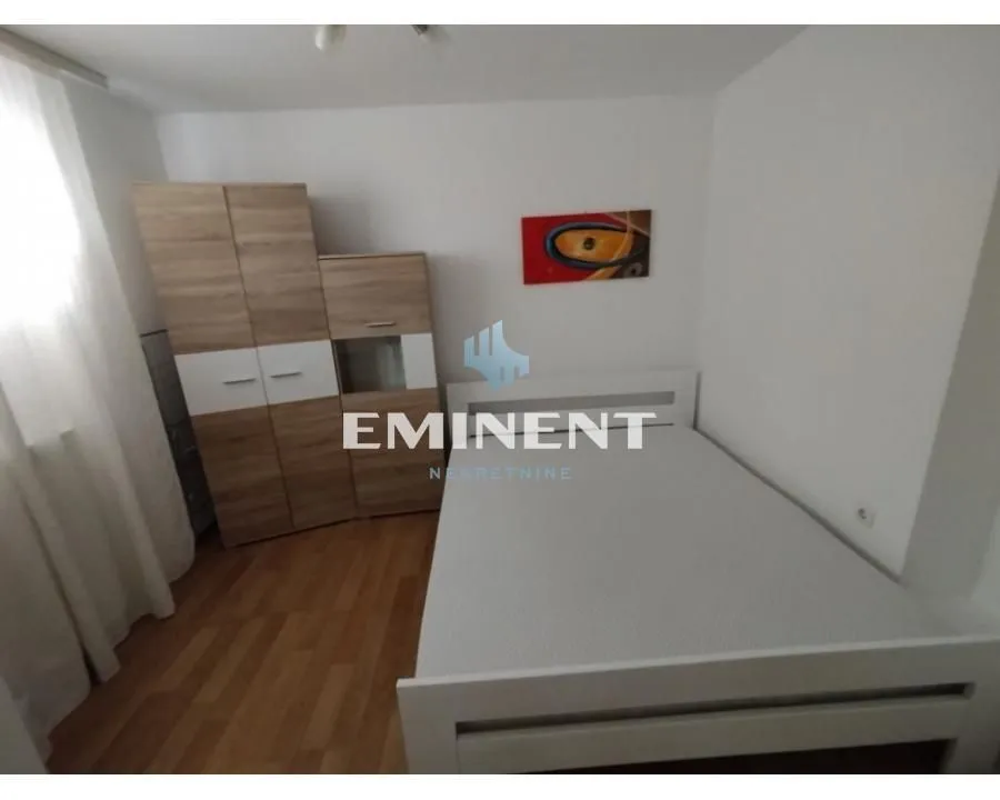 Rent, three bedroom apartment, 70m², Crveni Krst, Beograd