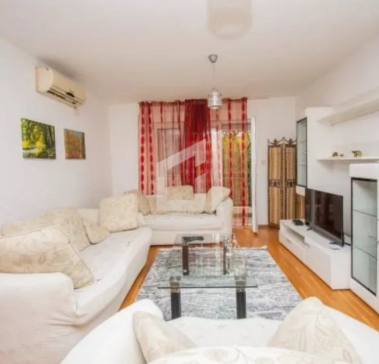 Izdavanje, trosoban stan, 80m², Dalmatinska ulica, Podgorica