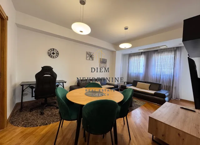 Izdavanje, jednosoban stan, 50m², City Kvart, Podgorica