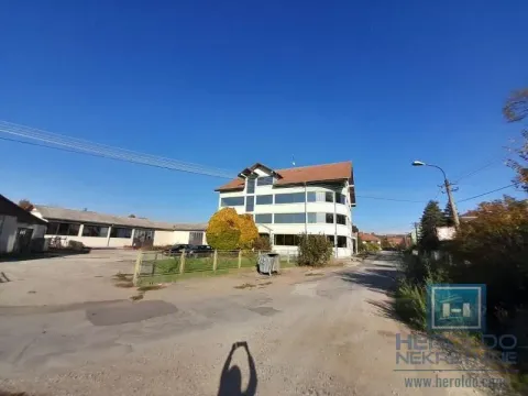 Rent, office space, 1300m², Supska, Ćuprija - image 2