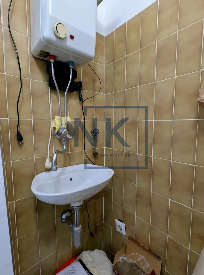 Rent, office space, 20m², Blok 5, Podgorica