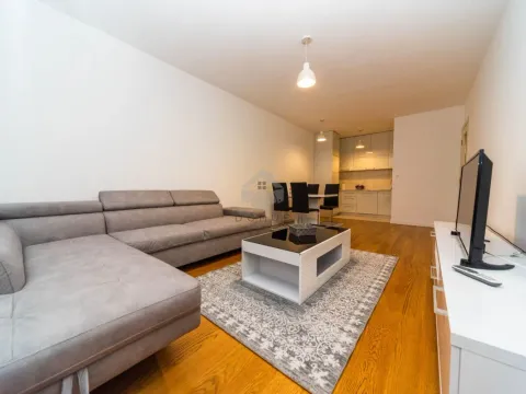 Rent, two bedroom apartment, 70m², Central Point, Podgorica - image 4