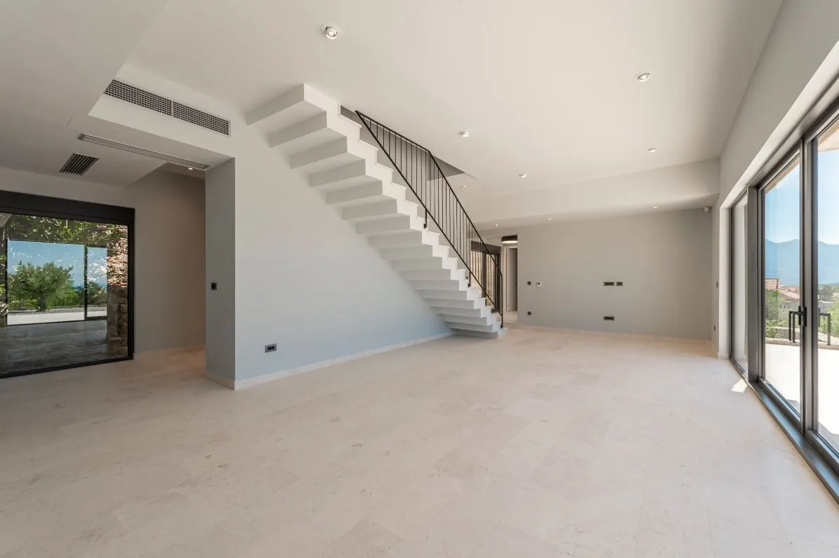 Prodaja, kuća, 558m², Đuraševići, Tivat