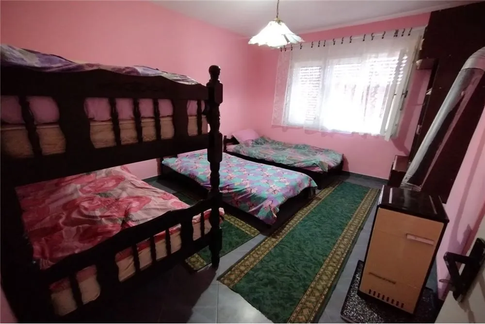 Izdavanje, trosoban stan, 120m², Čalije, Niš