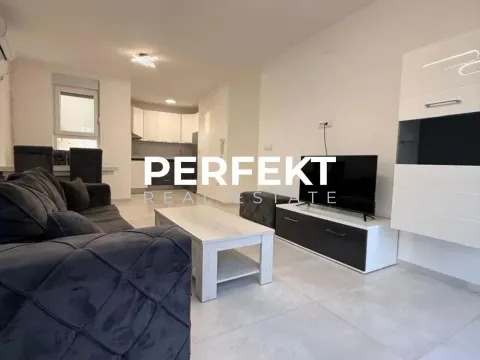 Izdavanje, dvosoban stan, 64m², Centar, Pančevo - image 8