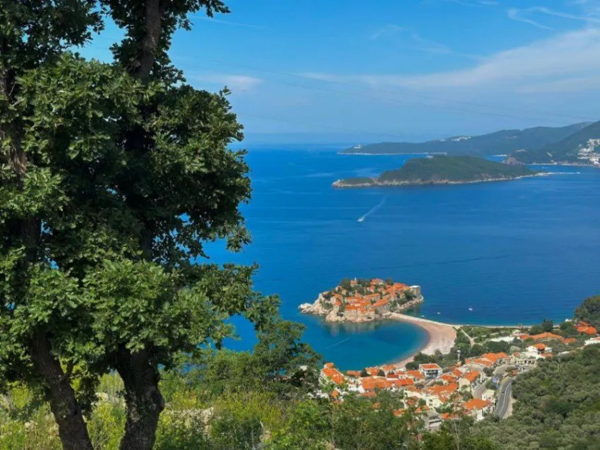Sale, one bedroom apartment, 55m², Sveti Stefan, Budva