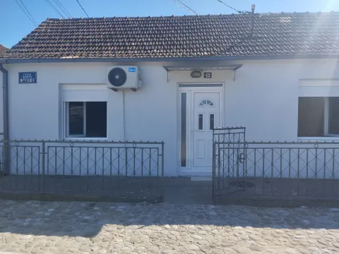 Rent, house, 55m², Stara Varoš, Podgorica - image 1