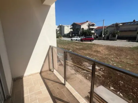 Prodaja, jednosoban stan, 73m², Zabjelo, Podgorica - image 11