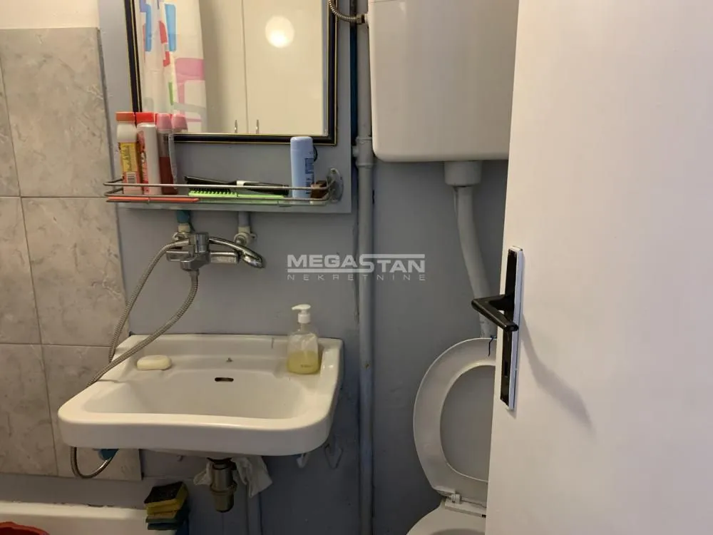 Sale, two bedroom apartment, 61m², Brace Jerković, Voždovac Sve Podlokacije