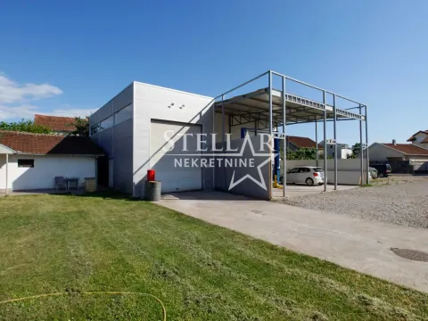 Poslovni prostor in Tološi
