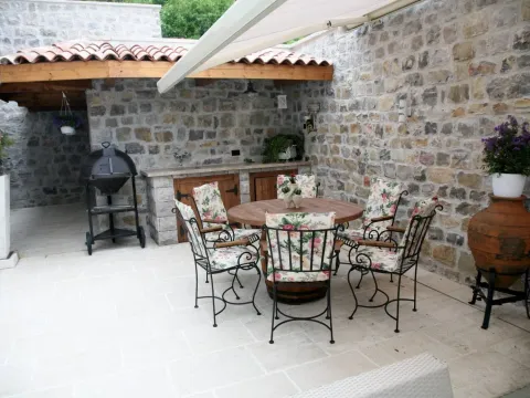 Sale, house, 120m², Tivat, Crna Gora - image 11