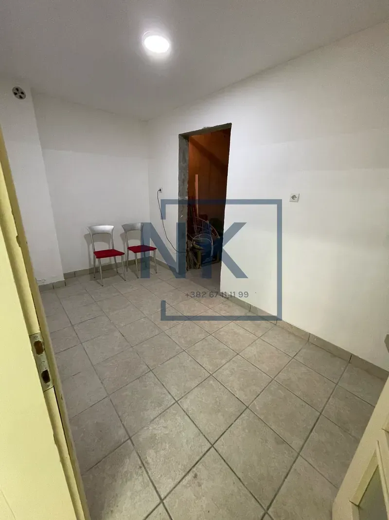 Prodaja, poslovni prostor, 32m², Momišići, Podgorica