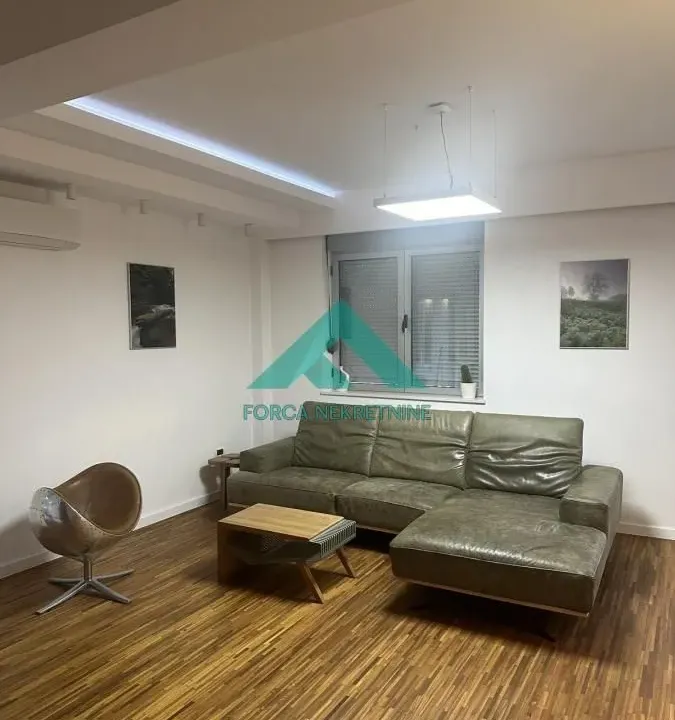 Izdavanje, trosoban stan, 87m², Neimar, Vračar Sve Podlokacije