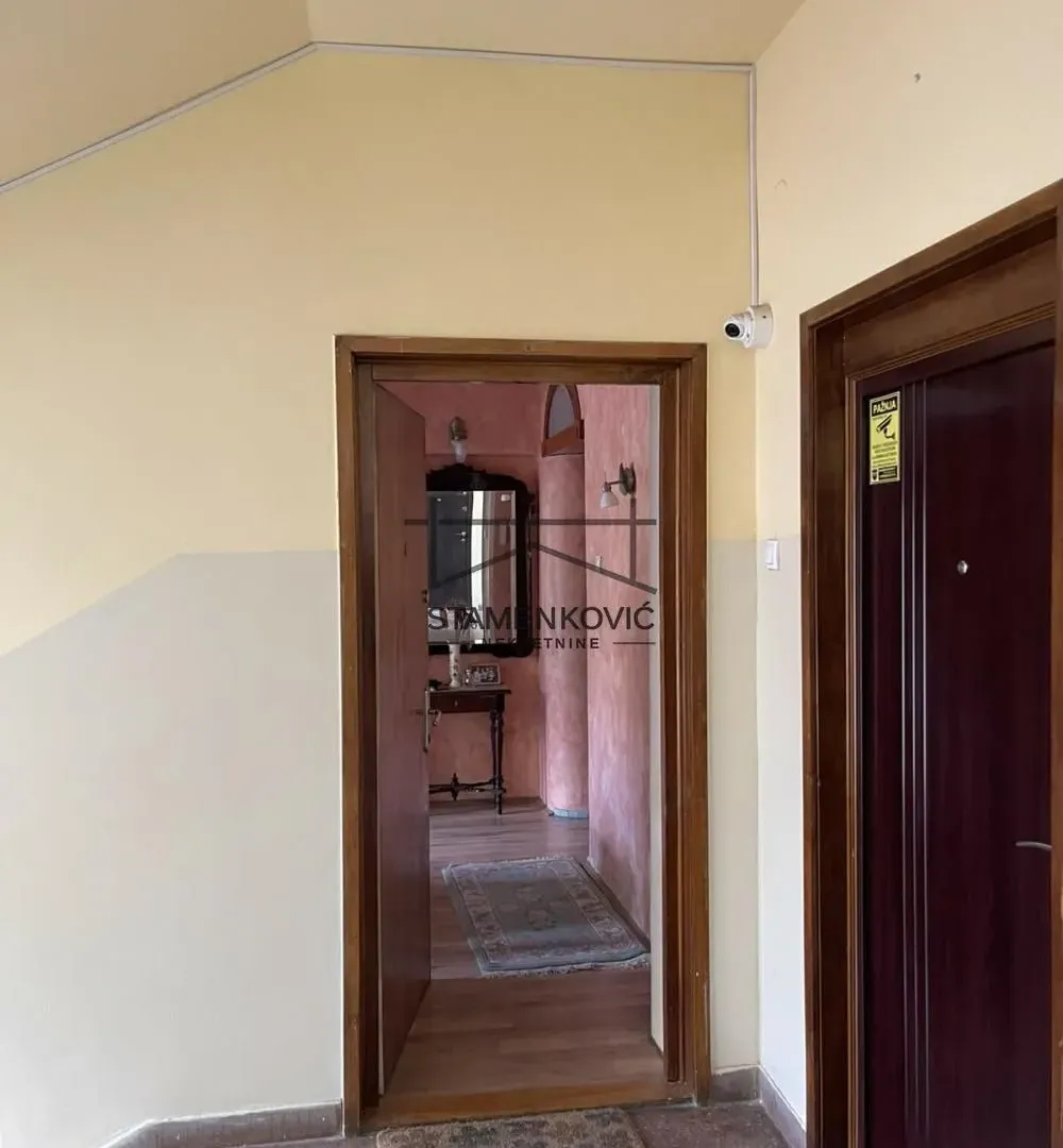 Prodaja, dvosoban stan, 58m², Centar, Novi Sad