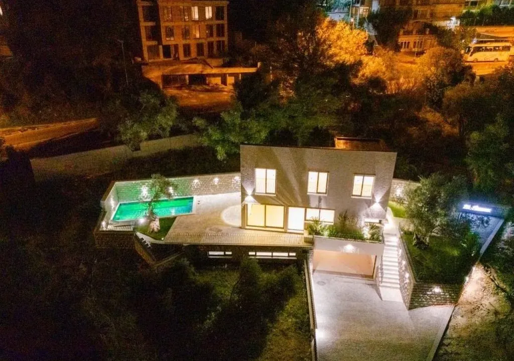 Sale, house, 240m², Pržno, Budva